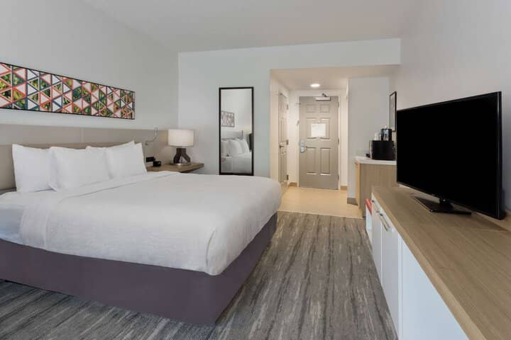 Room 15 of 33