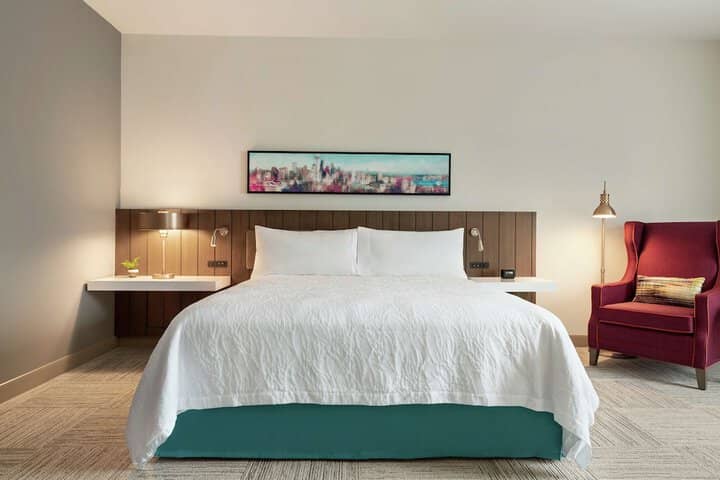 Room 15 of 32