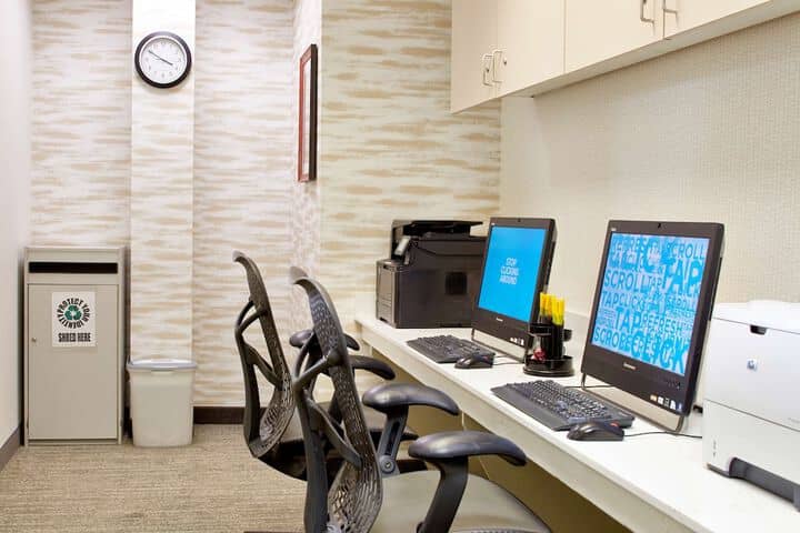 Business Center 64 of 77
