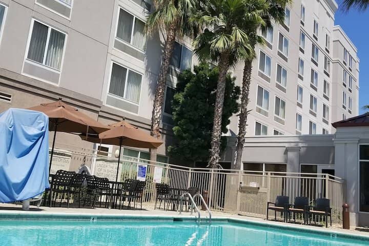 Pool 41 of 66