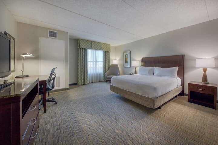 Room 32 of 82