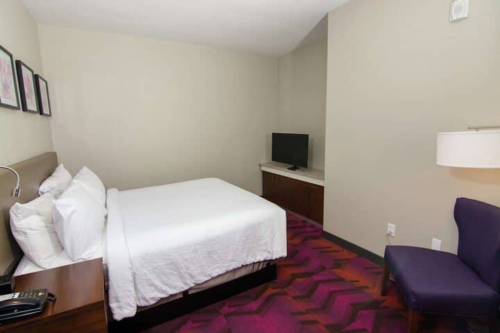 Room 26 of 63
