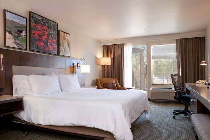 Room 34 of 90