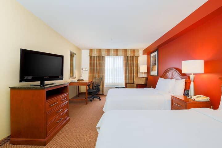 Room 3 of 28
