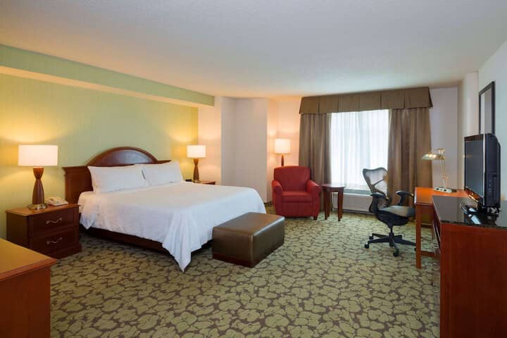 Room 16 of 38