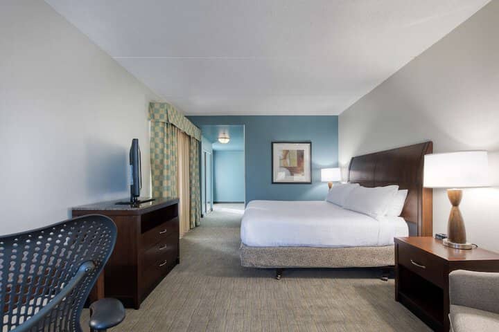 Room 14 of 82