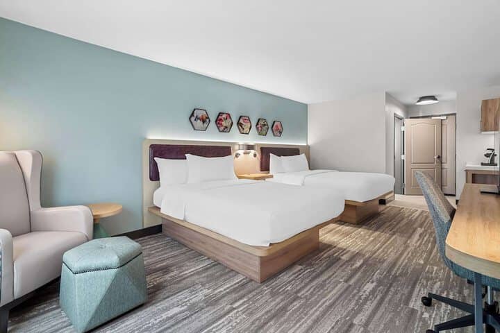 Room 10 of 46