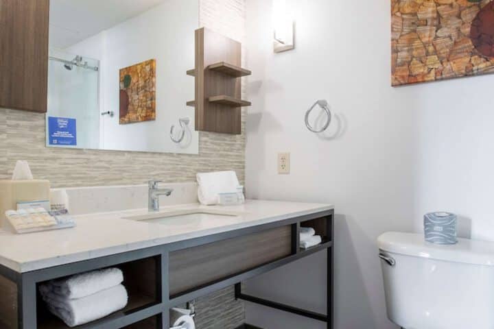 Bathroom shower