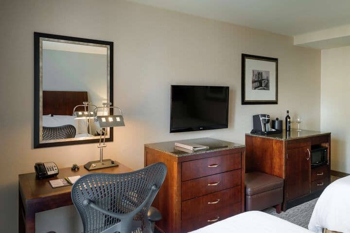 Room 10 of 37