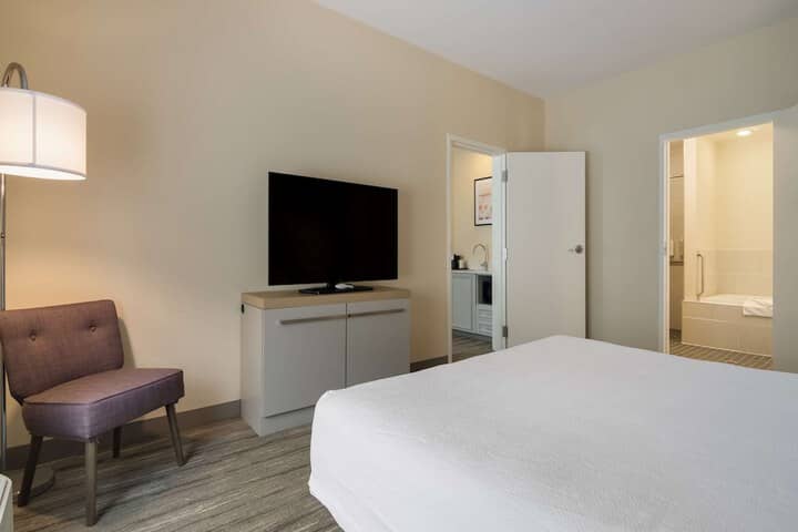 Room 3 of 55