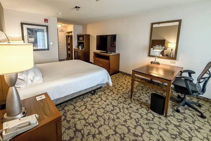 Room 6 of 35