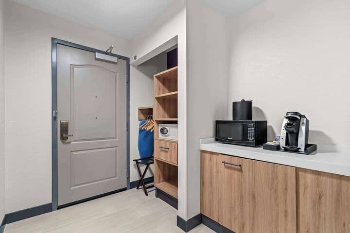 Room 19 of 46