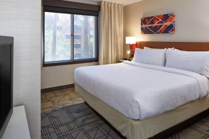 Room 20 of 77