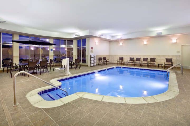 Pool 21 of 34