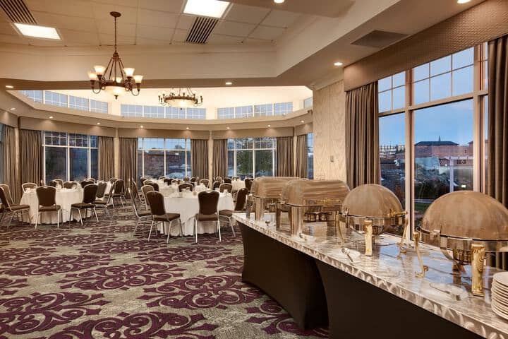 Ballroom/Hall 41 of 51