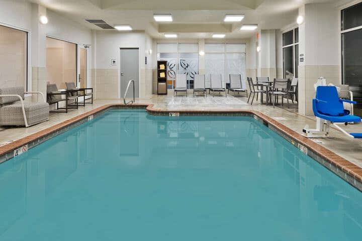 Pool 21 of 33
