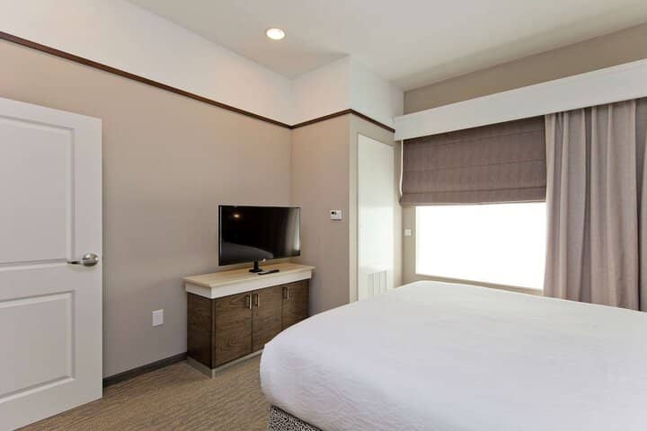 Room 25 of 68