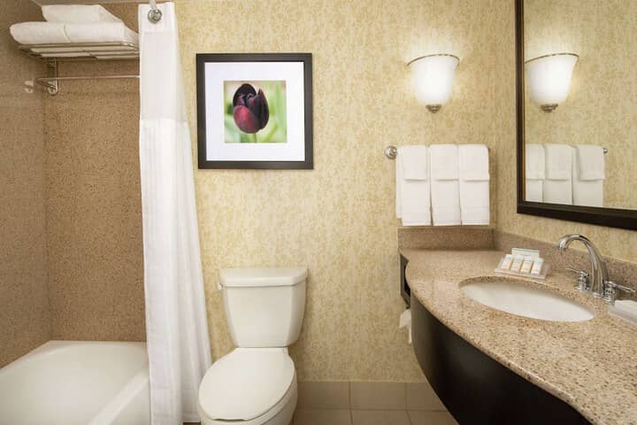 Room 16 of 33