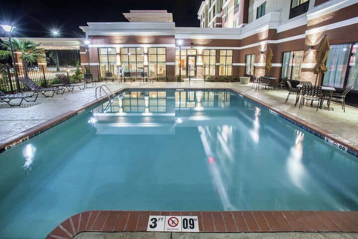 Pool 11 of 25