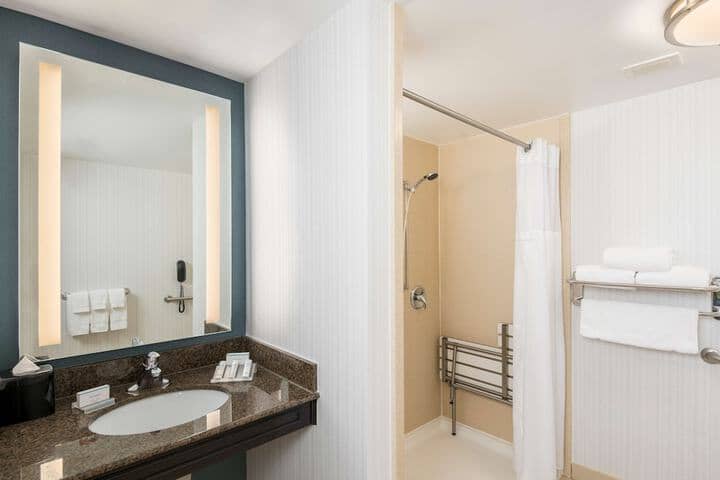 Bathroom shower