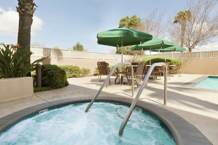 Pool 24 of 35