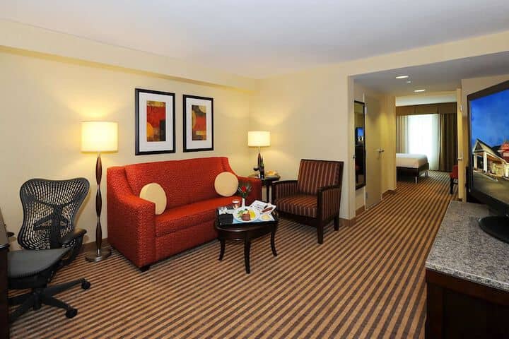 Room 15 of 52