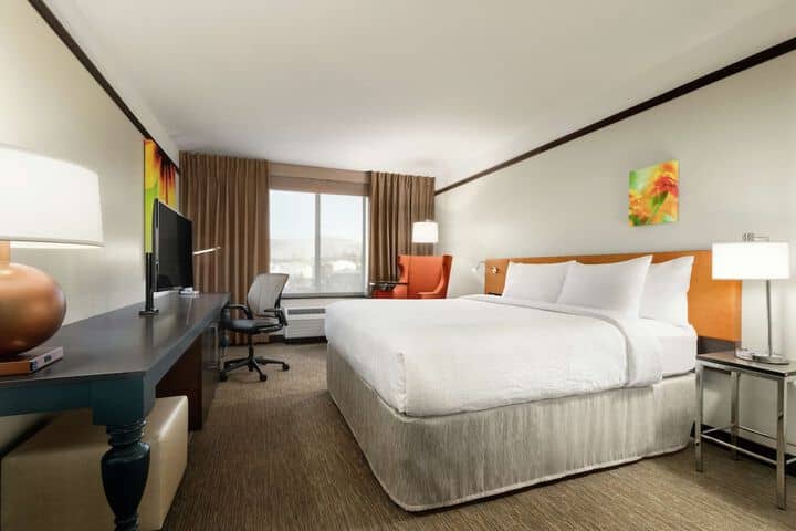 Room 11 of 39
