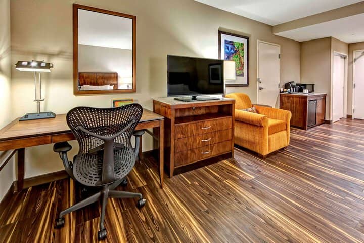 Room 9 of 29