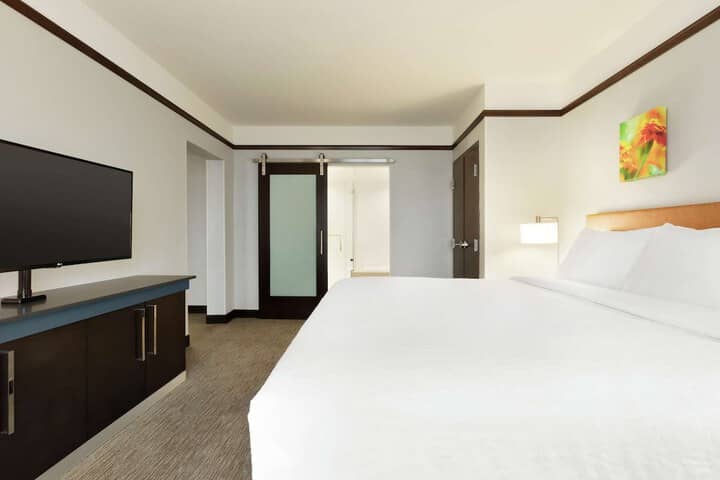 Room 14 of 39