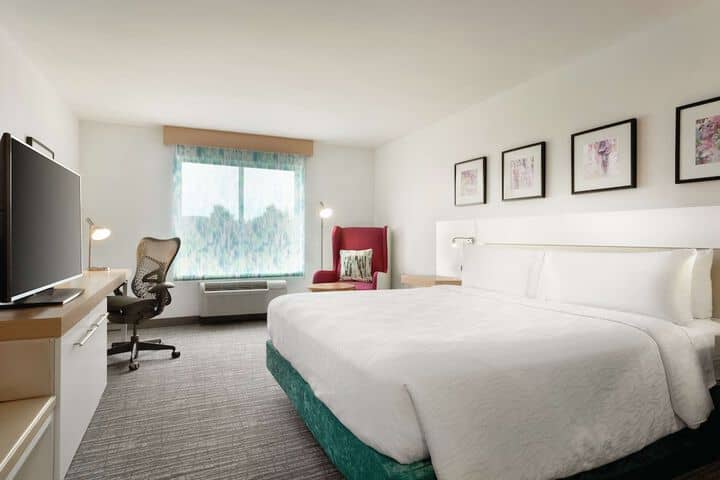 Room 12 of 41
