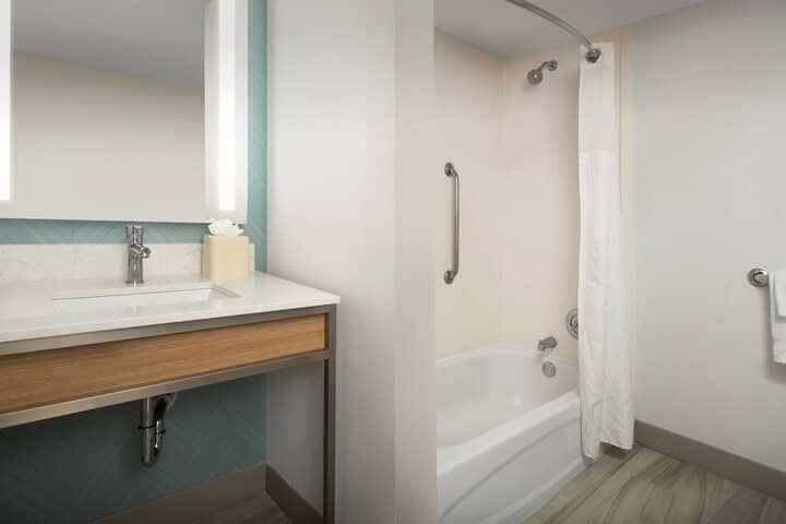 Room 20 of 39