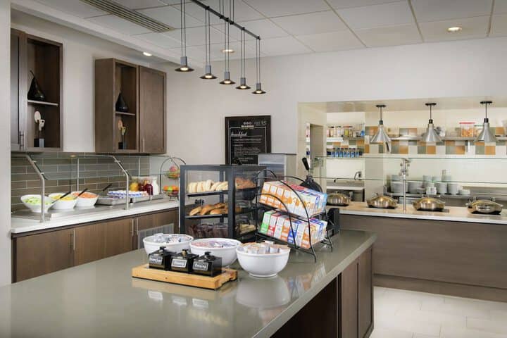 Breakfast area