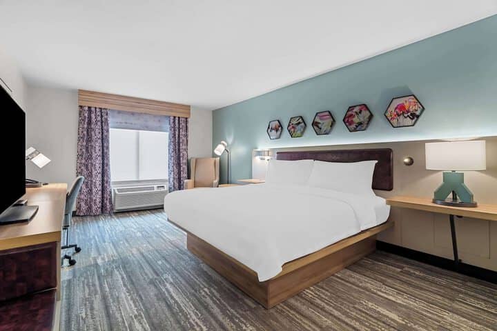Room 16 of 46
