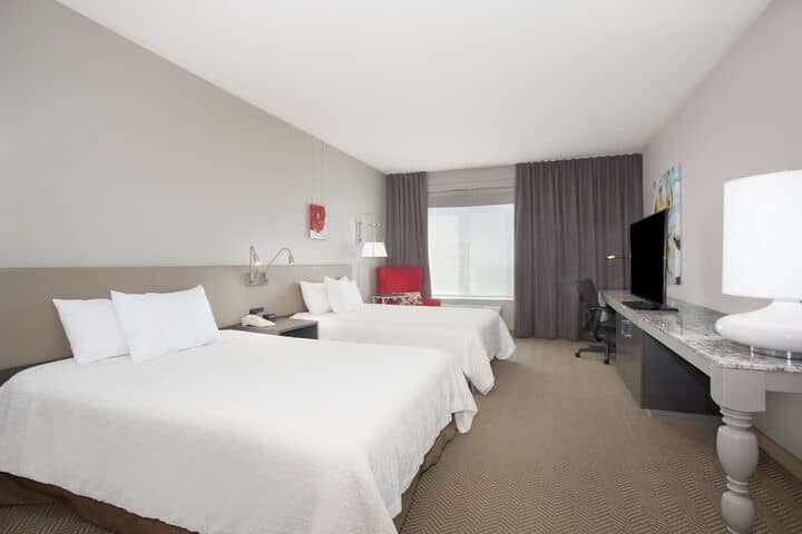 Room 11 of 40