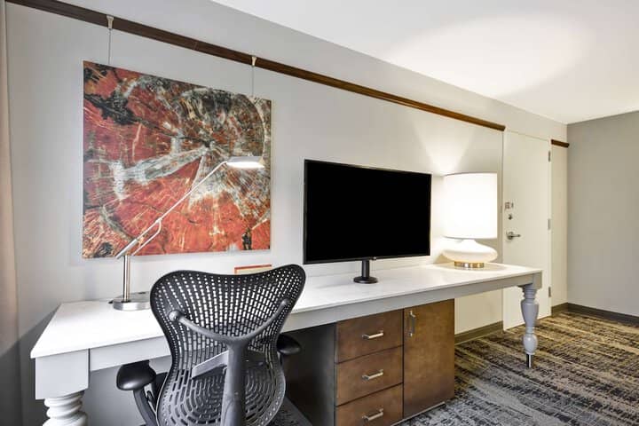 Room 16 of 48