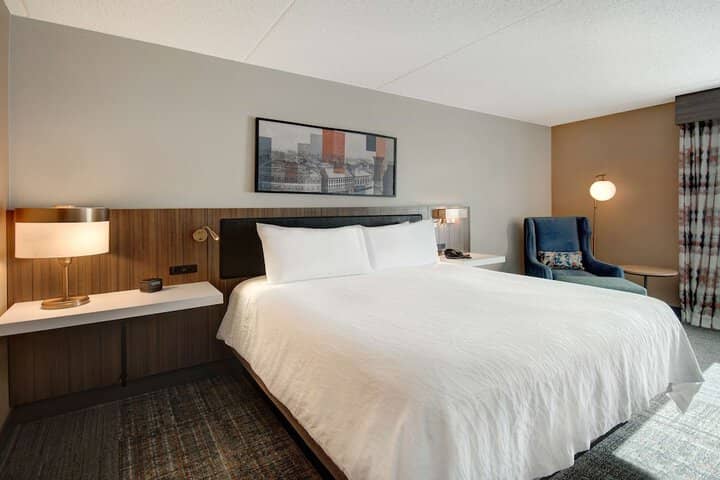 Room 26 of 104