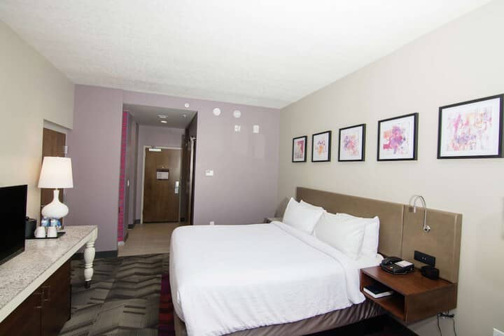 Room 32 of 63
