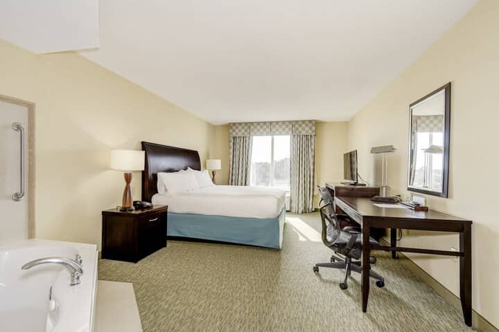 Room 6 of 36