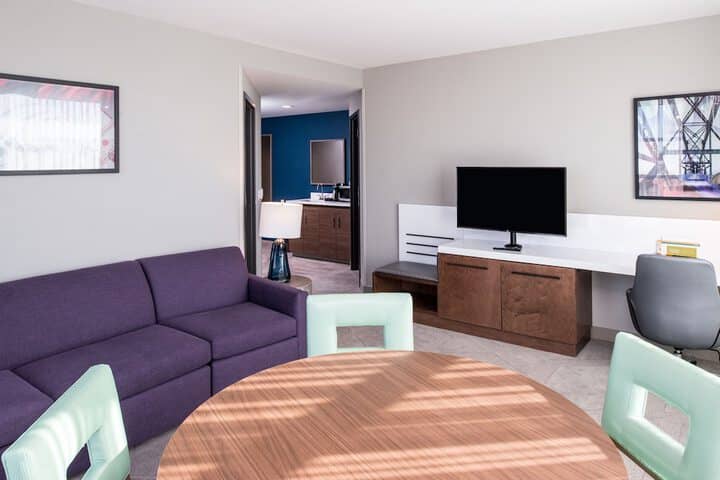 Room 6 of 41