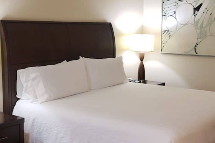 Room 5 of 70
