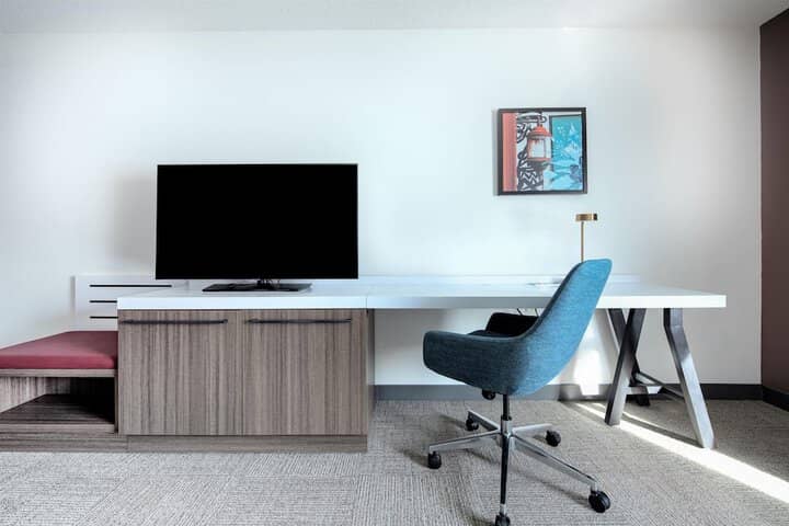 Room 10 of 31