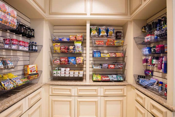 Snack bar
