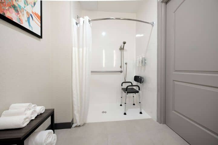 Room 17 of 31