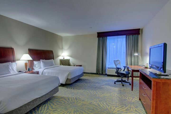 Room 28 of 65