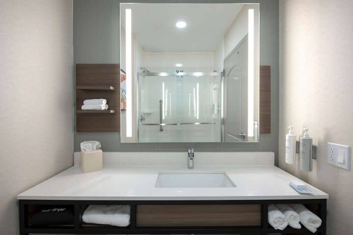 Room 14 of 31