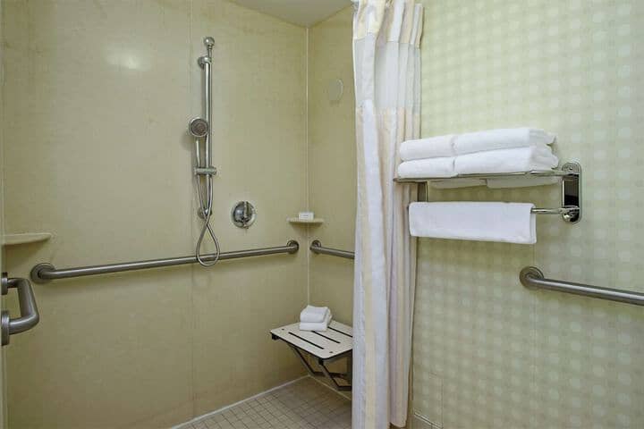 Room 18 of 44