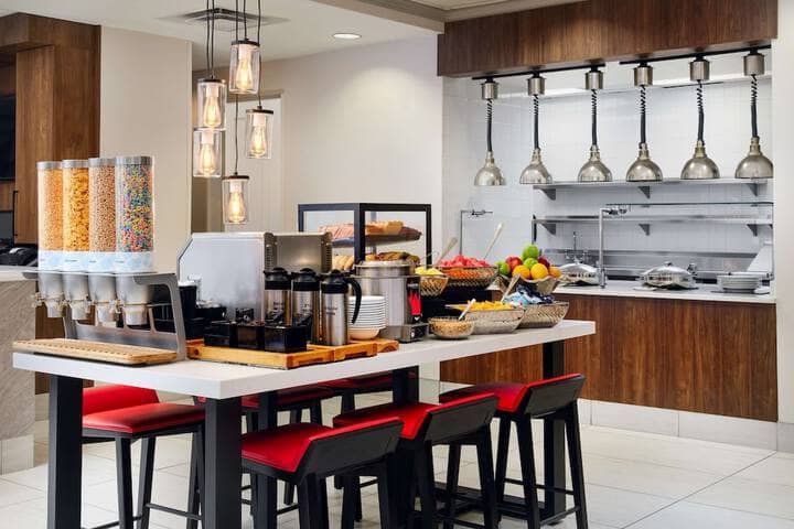 Breakfast area
