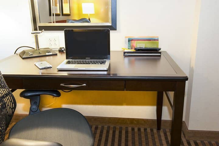 Room 6 of 52