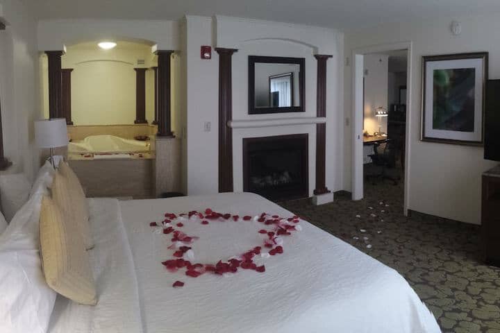 Room 15 of 66