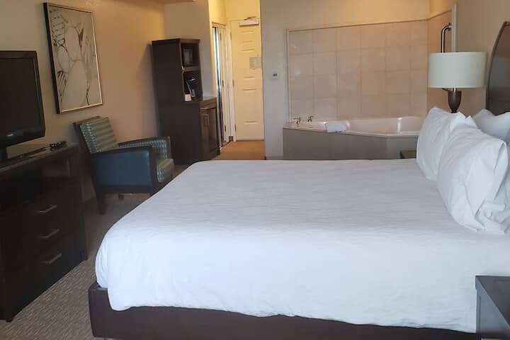 Room 8 of 70